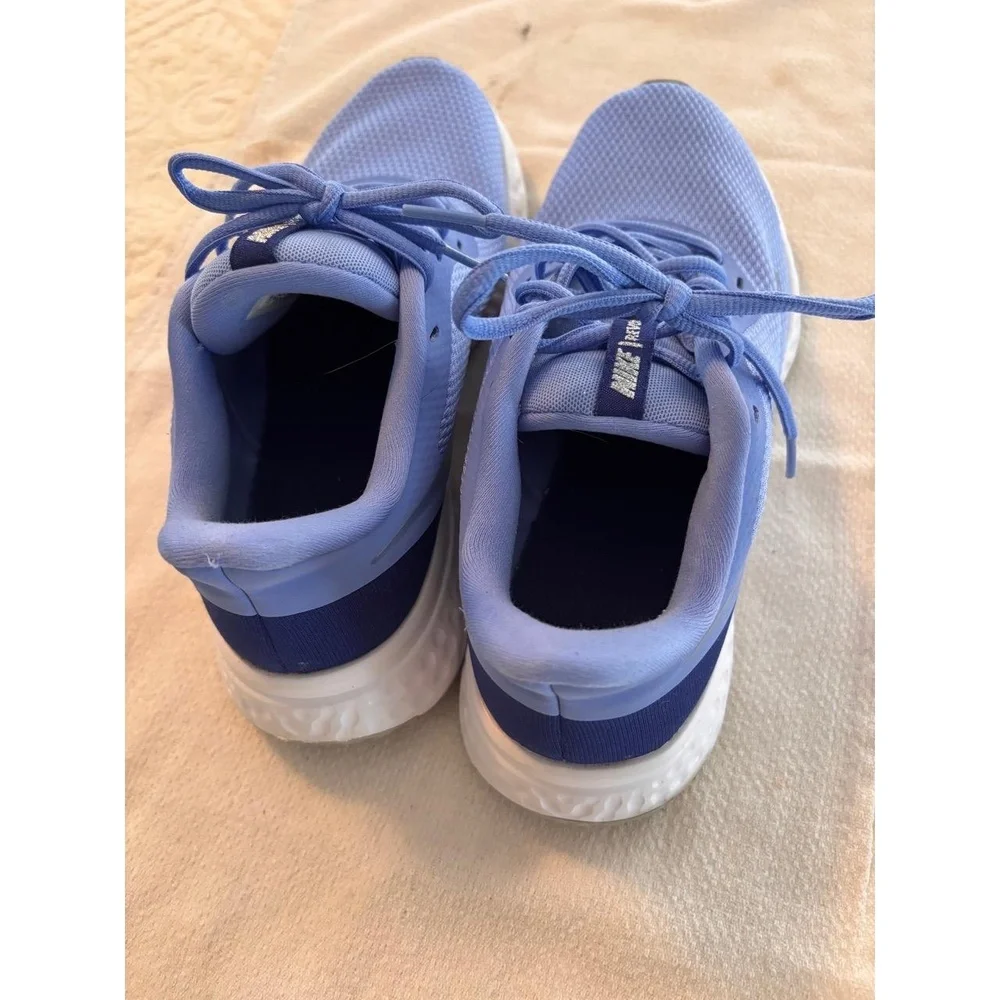 NIKE REVOLUTION Light Blue Periwinkle Lace-up Mesh Upper Running Shoes Wm Size 9 - Picture 3 of 6